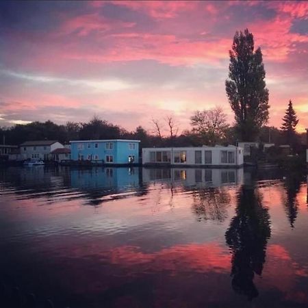 לינה וארוחת בוקר אמסטרדם Amster Houseboat Bed Without Breakfast מראה חיצוני תמונה