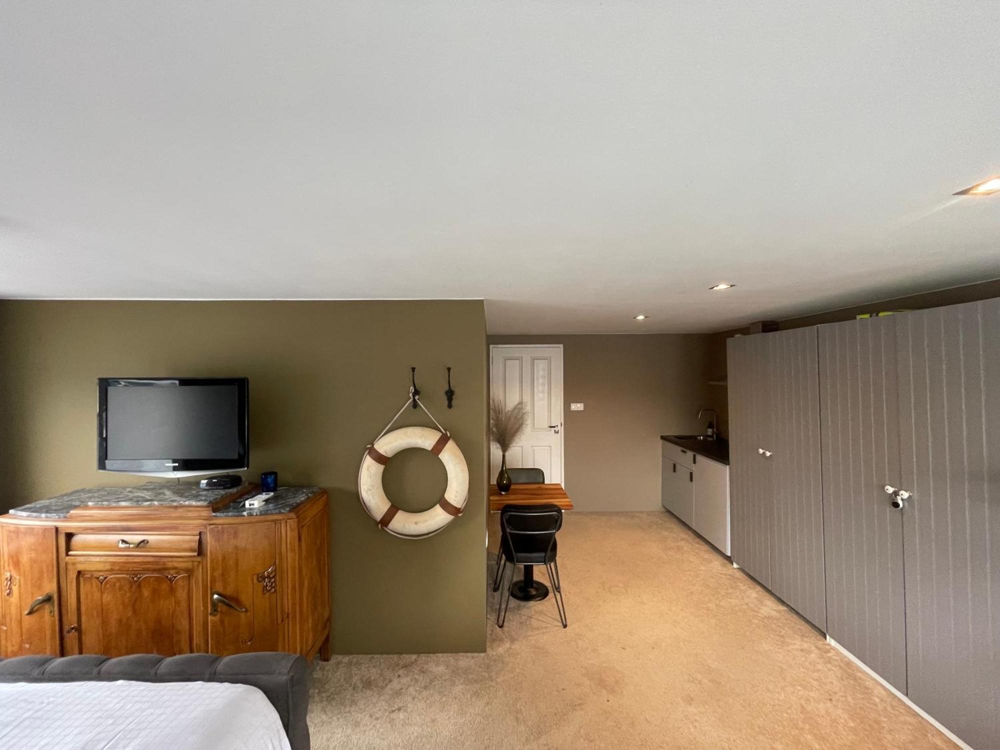 לינה וארוחת בוקר אמסטרדם Amster Houseboat Bed Without Breakfast מראה חיצוני תמונה